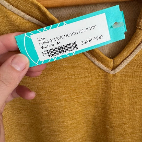 Stitch fix Lush mustard yellow long sleeve notch neck knit top NWT size Medium - Picture 6 of 7